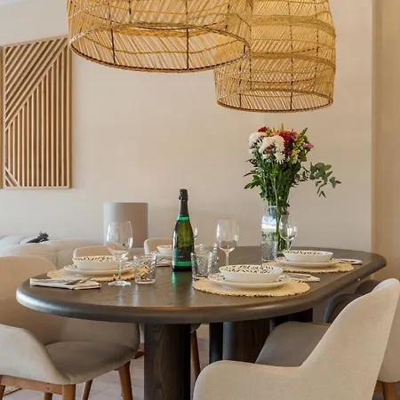 Апартаменти High-end Rooftop Penthouse Near &